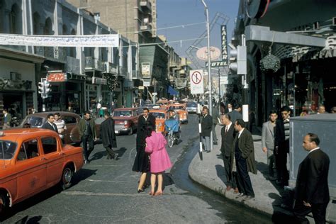 Iran, Tehran street scene 1967 cars - Flashbak