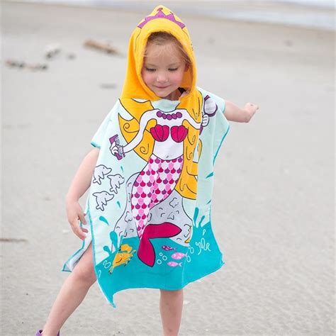 Hooded beach towel 7 styles - A Thrifty Mom