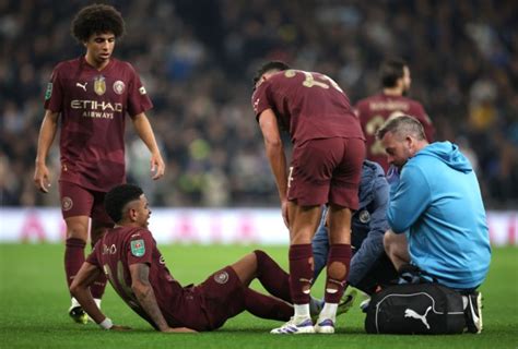 Savinho and Manuel Akanji injury worries as Man City concerns mount up ...