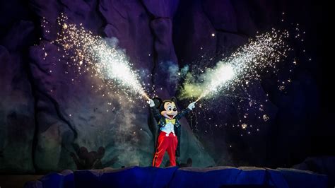 Fantasmic! Full Show and fireworks (HD) -Walt Disney World Hollywood Studios,Orlando (Florida ...