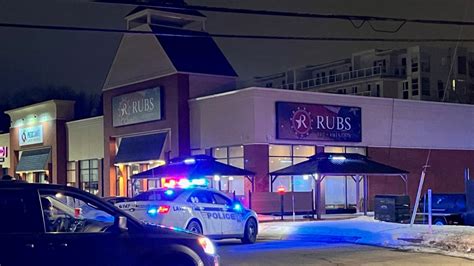 Man injured by gunfire inside Laval, Que. restaurant | CTV News