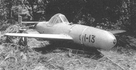 [Photo] MXY7 Ohka Model 11 aircraft I-13, captured by Americans at Yontan airfield, Okinawa ...