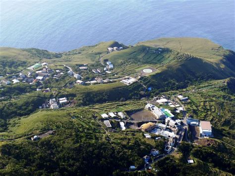 10 Breathtaking Aogashima Volcano Images - Fontica Blog