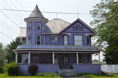 File:Dunkirk purple house.jpg - Wikimedia Commons