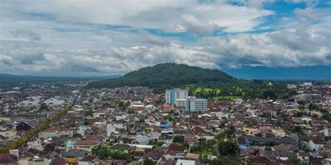 Berita Terkini Harian Profil Kota Magelang Terbaru Hari Ini - Kompas.com