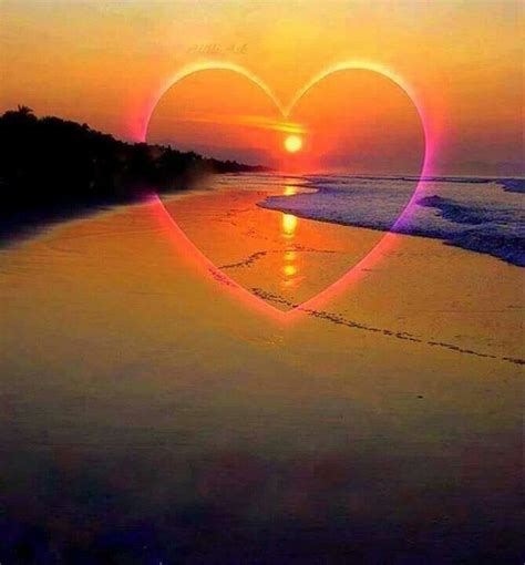 Heart In The Sunset Wallpaper