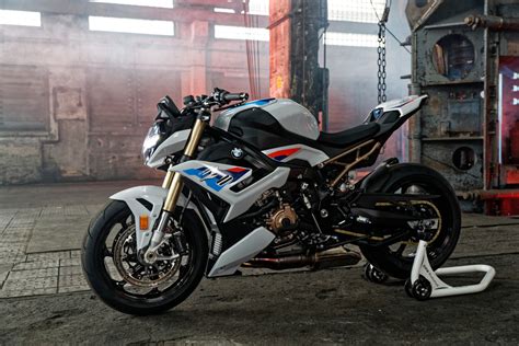 BMW S 1000 R 2021 ปรับใหม่หมดพร้อมอัพเกรดลูกเล่นให้ดีขึ้น - SuperBike