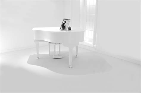 White Piano Free Stock Photo - Public Domain Pictures