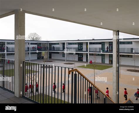 Wembley primary school hi-res stock photography and images - Alamy