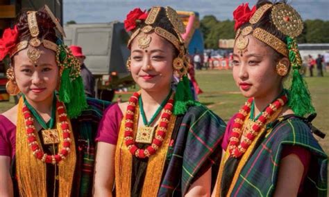 Nepali Dance | Classical and folk dances of Nepal | Nepalese Dance