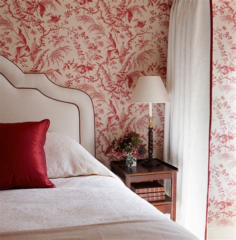 Reds in Scotland - Interiors By Color