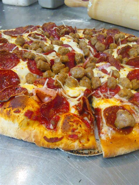 Meat Lovers Pizza Recipe All Recipes / Eclectic Recipes Fast And Easy Family Dinner Recipes ...