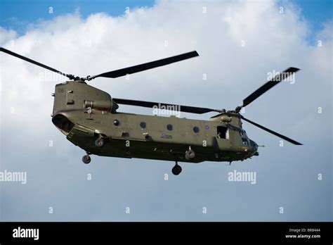 Boeing CH-47 Chinook twin-engine, tandem rotor heavy-lift helicopter Stock Photo - Alamy