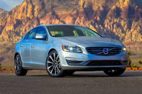 2018 Volvo S60 Pricing - For Sale | Edmunds