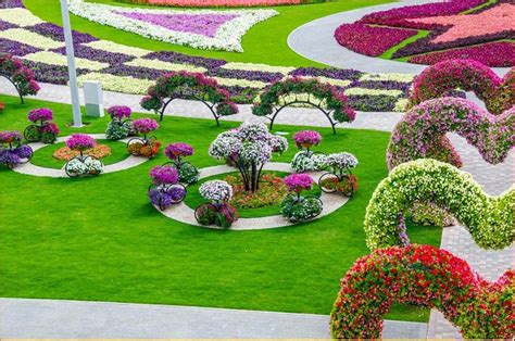 The most beautiful and biggest natural flower garden in the world, Dubai Miracle Garden | Flower ...