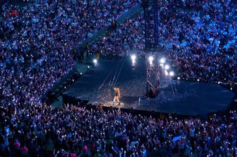 Taylor Swift Might Kill Traditional Concerts - and We Should Thank Her