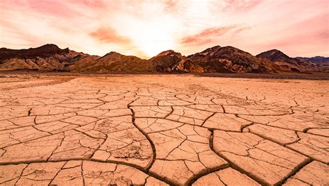 Death Valley National Park Is a Time-Lapse Photographer's Playground | Fstoppers