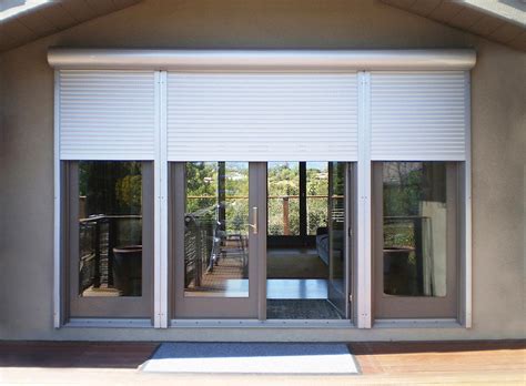 Multiple Benefits of Installing Motorized Blinds in Your Home!