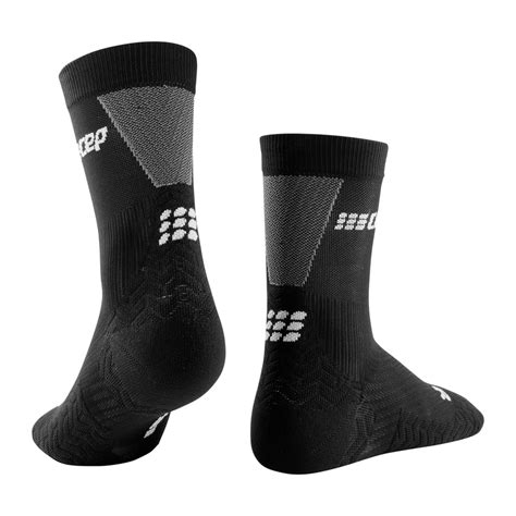 Compra ULTRALIGHT COMPRESSION SOCKS MID CUT Compression Socks cep ahora ...