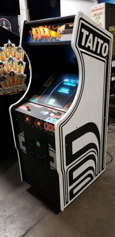 TAITO QIX UPRIGHT CLASSIC ARCADE GAME