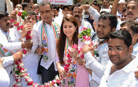 Not approaching politics as a star: Urmila Matondkar - OrissaPOST