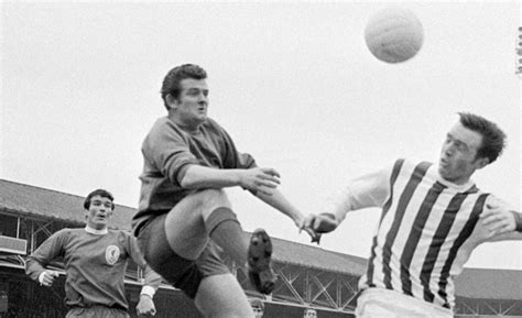 Former Liverpool and Scotland goalkeeper Tommy Lawrence dies aged 77 - The Sunday Post