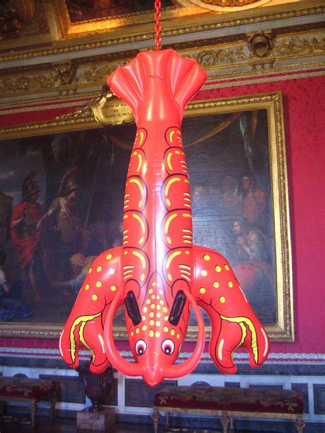 Lobster par Jeff Koons | Homard géant en aluminium, salon de… | Flickr