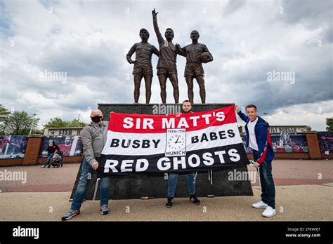 Manchester United fans protest outside Old Trafford Stock Photo - Alamy