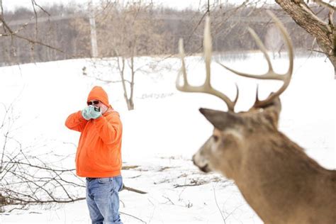 The 7 Effective Ways on How to Hunt Deer In the Snow