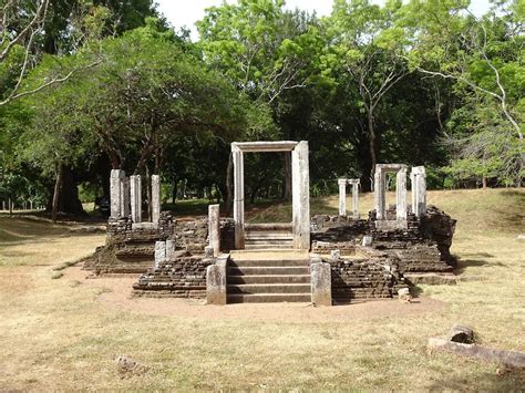 Anuradhapura - Ruins (5) | Anuradhapura | Pictures | Sri Lanka in Global-Geography