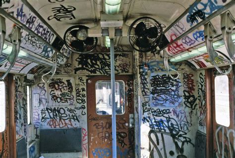 redbird elevated train - Google Search | Nyc subway, Nyc graffiti, Street art graffiti