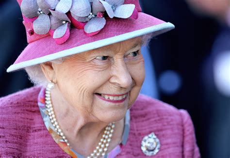 Queen Elizabeth Says Bone Spurs Will Prevent Her from Meeting Trump | The New Yorker