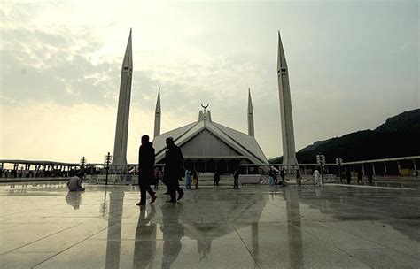 A beautiful view of Faisal Masjid