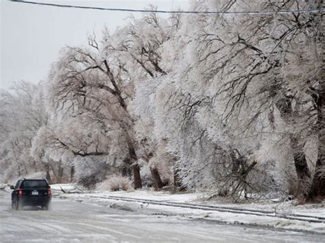 Toronto ice storm: Travel chaos, power outages as ‘catastrophic’ storm ...