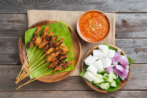 Malaysian Food: 18 Traditional and Popular Dishes to Try - Nomad Paradise