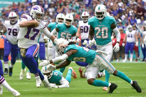 Josh Allen throws 3 TD passes to help Buffalo Bills beat Miami Dolphins ...