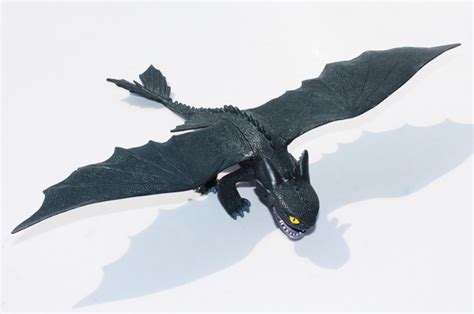 Night Fury 28cm How To Train Your Dragon Toothless Night Action Figure PVC Toy