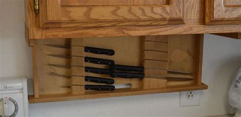 Under Cabinet Knife Storage Plans | www.resnooze.com