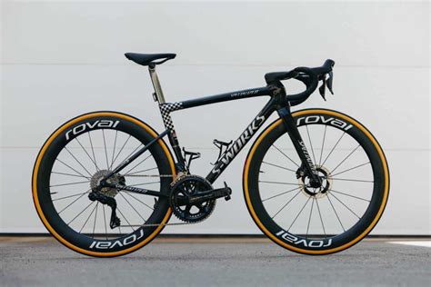 Specialized S-Works Tarmac SL8, discover the bike Remco Evenepoel used in the Vuelta a España 2023