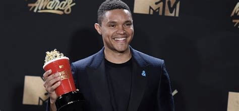 SA-born Comedian Trevor Noah Scores Prestigious MTV Movie & TV Award, Thanks President Trump