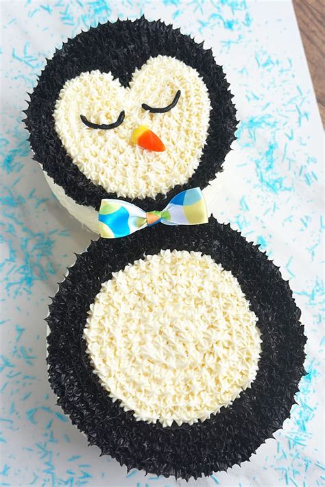 Easy Penguin Cake {Buttercream Icing} - CakeWhiz