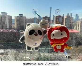 Beijing China 27 February 2022 Mascots Stock Photo 2129710520 ...