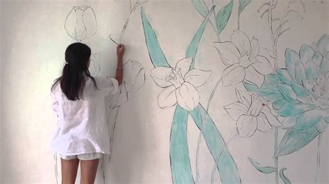 How to Paint Flowers on the Wall: Transform Your Space