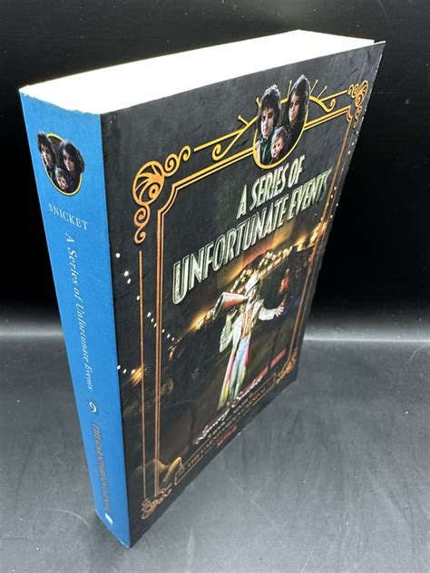 The Carnivorous Carnival (A Series of Unfortunate Events # 9) - Lemony Snicket