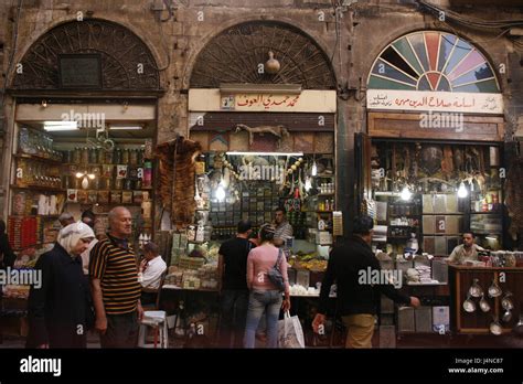 Syria, Damascus, Old Town, Souq, shops, people, bazaar, market, lane ...