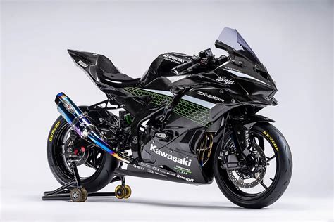 Check out this Kawasaki Ninja ZX-25R carbon fibre race bike! - Motorcycle news, Motorcycle ...