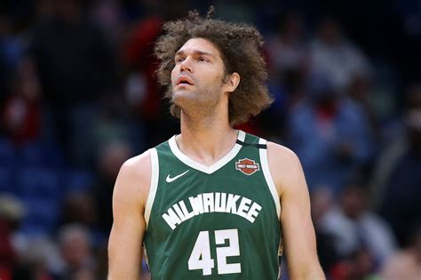 Milwaukee Bucks: Robin Lopez stays steady, no matter the role changes