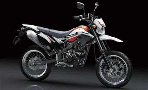 New Kawasaki D-Tracker 150 2016, Tampil dengan Ban 17"...