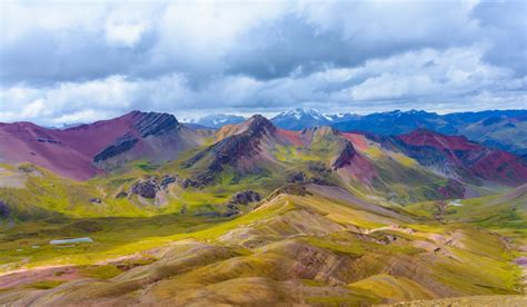 Vinicunca – Mountain Field Guide