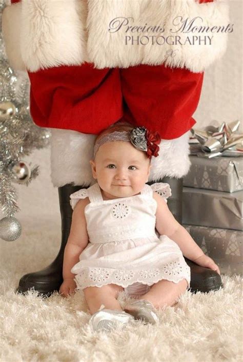 Picture Ideas for Baby's First Christmas | Baby christmas photos, Christmas photoshoot ...